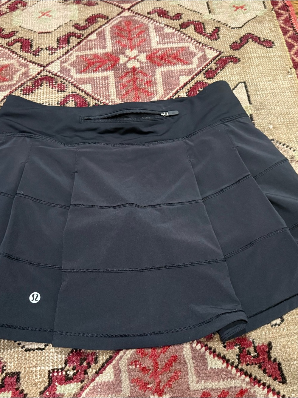 Lululemon black Pace Rival mid rise skirt sz 6, like new! - Picture 2 of 3